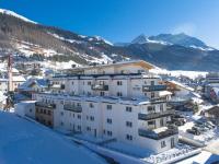 Nespecifikovaný výhled na hory nebo výhled na hory při pohledu z hotelu