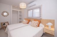 Posteľ alebo postele v izbe v ubytovaní Villa Eden Beachfront Corralejo By Holidays Home