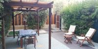 A garden outside Residenza Anna Maria