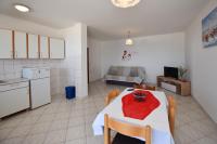 Kuchyňa alebo kuchynka v ubytovaní Apartments by the sea Kustici, Pag - 6353
