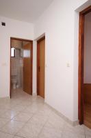 Kúpeľňa v ubytovaní Apartments by the sea Kustici, Pag - 6353