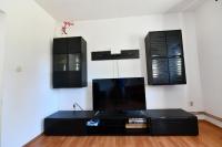 TV a/nebo společenská místnost v ubytování Holiday Home Matan