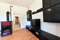 TV a/nebo společenská místnost v ubytování Holiday Home Matan