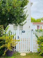 Ogród w obiekcie Très jolie Villa Bianca, maison avec jardin privé à Deauville