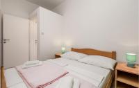 Posteľ alebo postele v izbe v ubytovaní Awesome Apartment In Lukovo Sugarje