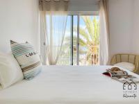 Postel nebo postele na pokoji v ubytování Maravillosas vistas a la bonita playa de Campello.
