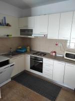 Kuchyňa alebo kuchynka v ubytovaní Apartments Doris i Iris