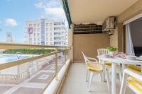 Balkón nebo terasa v ubytování Apartamento con piscina a 250m de la playa