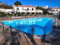 The swimming pool at or close to Casa Teresa. Duplex en Maspalomas
