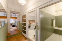 Kuchyňa alebo kuchynka v ubytovaní COSY APARTMENT IN CENTRAL DISTRICT.