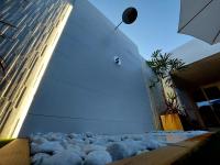 Bungalow de diseño hidromasajes terraza y piscina.の見取り図または間取り図