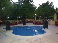 Bazén v ubytovaní Hotel Castillo de Montemayor alebo v jeho blízkosti