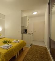 Kuchyňa alebo kuchynka v ubytovaní Apartments with a parking space Trogir - 15440