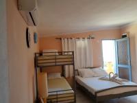 Postel nebo postele na pokoji v ubytování Apartments by the sea Nin, Zadar - 15513