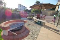 Vonkajšia záhrada v ubytovaní Holiday house with a parking space Skrbcici, Krk - 16084