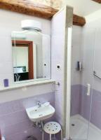 Kúpeľňa v ubytovaní Holiday house with a parking space Skrbcici, Krk - 16084