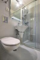 Koupelna v ubytování Seaside holiday house Baska Voda, Makarska - 16138
