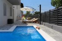 Půdorys ubytování Family friendly apartments with a swimming pool Kastel Kambelovac, Kastela - 16162