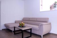 Posezení v ubytování Family friendly apartments with a swimming pool Cepic, Central Istria - Sredisnja Istra - 15878