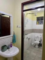 Trudy homes 1 bedroomにあるバスルーム