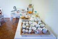 Jedlo v ubytovaní bed & breakfast alebo blízkom okolí