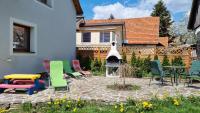 Vonkajšia záhrada v ubytovaní Apartmány Matilda