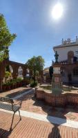 Vonkajšia záhrada v ubytovaní Andalusialaistyyppinen, 3 makuuhuoneen asunto Casa Zarina, Puebla Aida, Mijas