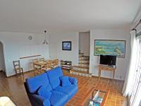 Televízia a/alebo spoločenská miestnosť v ubytovaní Cove Noves - Relax en Menorca, Ideal para familias
