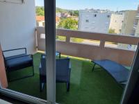 Balkón alebo terasa v ubytovaní Bel appartement 2 chambres ,résidence privée