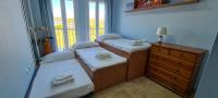 Postel nebo postele na pokoji v ubytování 3 bedrooms with pool & parking, close to sea and Gibraltar