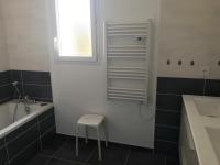 Łazienka w obiekcie Maison 8 personnes Biscarrosse bourg