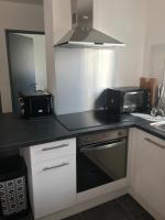 Kuchnia lub aneks kuchenny w obiekcie Maison 8 personnes Biscarrosse bourg