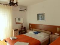 Posteľ alebo postele v izbe v ubytovaní Apartments with a parking space Mokalo, Peljesac - 18395
