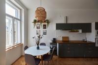 A kitchen or kitchenette at Dembi at the Great City Park