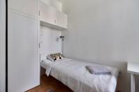 A bed or beds in a room at Dembi at the Great City Park
