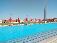Bazén v ubytování Porto Sharm vib suites nebo v jeho okolí