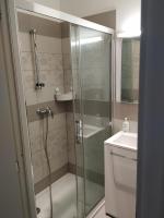 Łazienka w obiekcie STUDIO CANNES A 5 MN A PIED DE LA GARE TOUT CONFORT AVEC BALCON