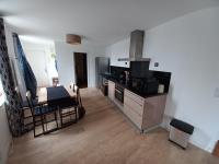 Kuchnia lub aneks kuchenny w obiekcie T2 60m² vue panoramique sur port et mer