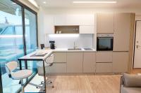 Kuchyňa alebo kuchynka v ubytovaní The First Key Luxury & small apartment in the center of Xanthi