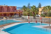 Bazén v ubytování Villa Hyc Playa de las burras nebo v jeho okolí