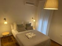 Postel nebo postele na pokoji v ubytování APARTAMENTOS TURÍSTICOS, PONCE DE LEÓN, Deluxe