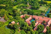Κήπος έξω από το Legendha Sukhothai Hotel