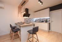 Kuchyňa alebo kuchynka v ubytovaní L&R luxury apartment- free parking