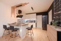 Kuchyňa alebo kuchynka v ubytovaní L&R luxury apartment- free parking