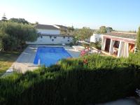 Bazén v ubytovaní CASA RURAL SITIO DE CASA NUEVA alebo v jeho blízkosti