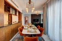 Durrani Homes - Luxe Living with Burj Khalifa and Fountain View - third room without partitionにあるテレビまたはエンターテインメントセンター