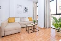 A seating area at Victoria City Center Apartment