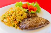 Jídlo v hotelu nebo okolí