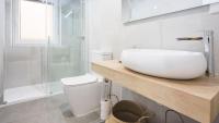 Koupelna v ubytování Apartamentos Boutique Puerta de Reyes