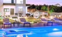Bazén v ubytování Stavento Luxury Villa Private Pool nebo v jeho okolí